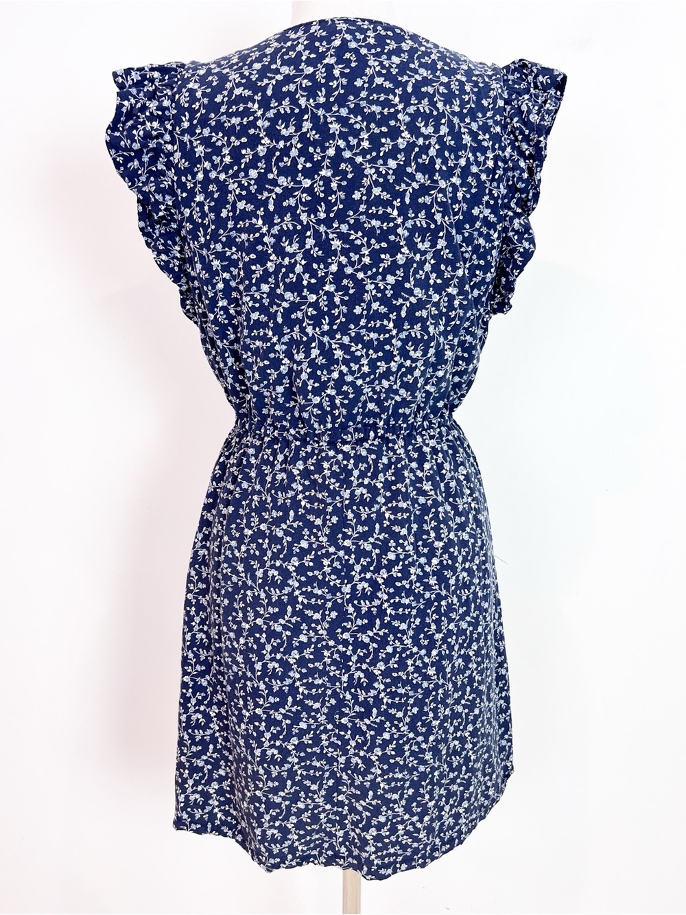 GAP NAVY BLUE FLORAL CAP FLUTTER SLEEVE DRESS WITH TIE WAIST WOMENS SMALL - Picture 2 of 3